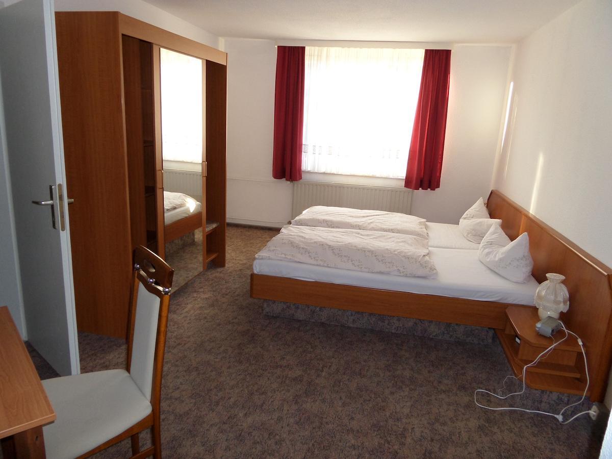 Hotel Restaurant Am Kriebsteinsee Ruang foto